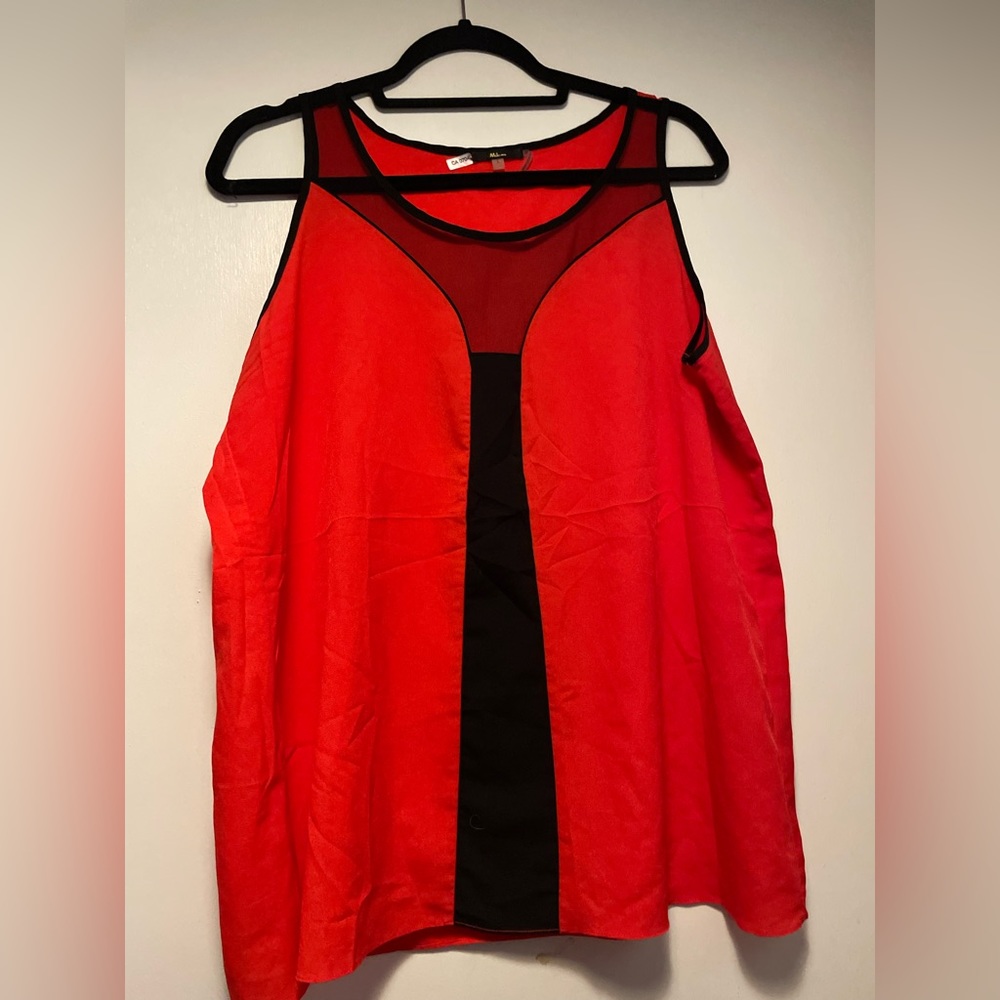 Milano Women’s Sleeveless Red Blouse Size Large